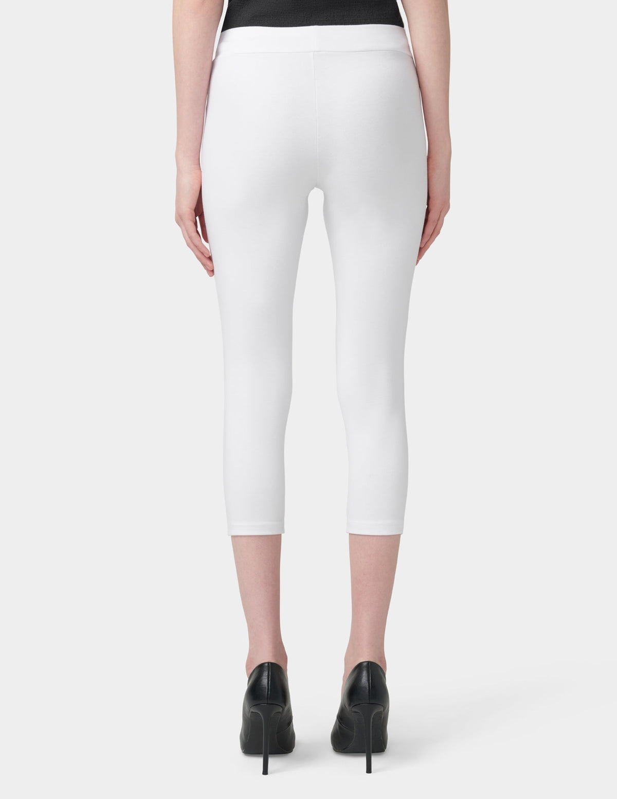 Wide Waistband Blackout Cotton Capri - White | Hue