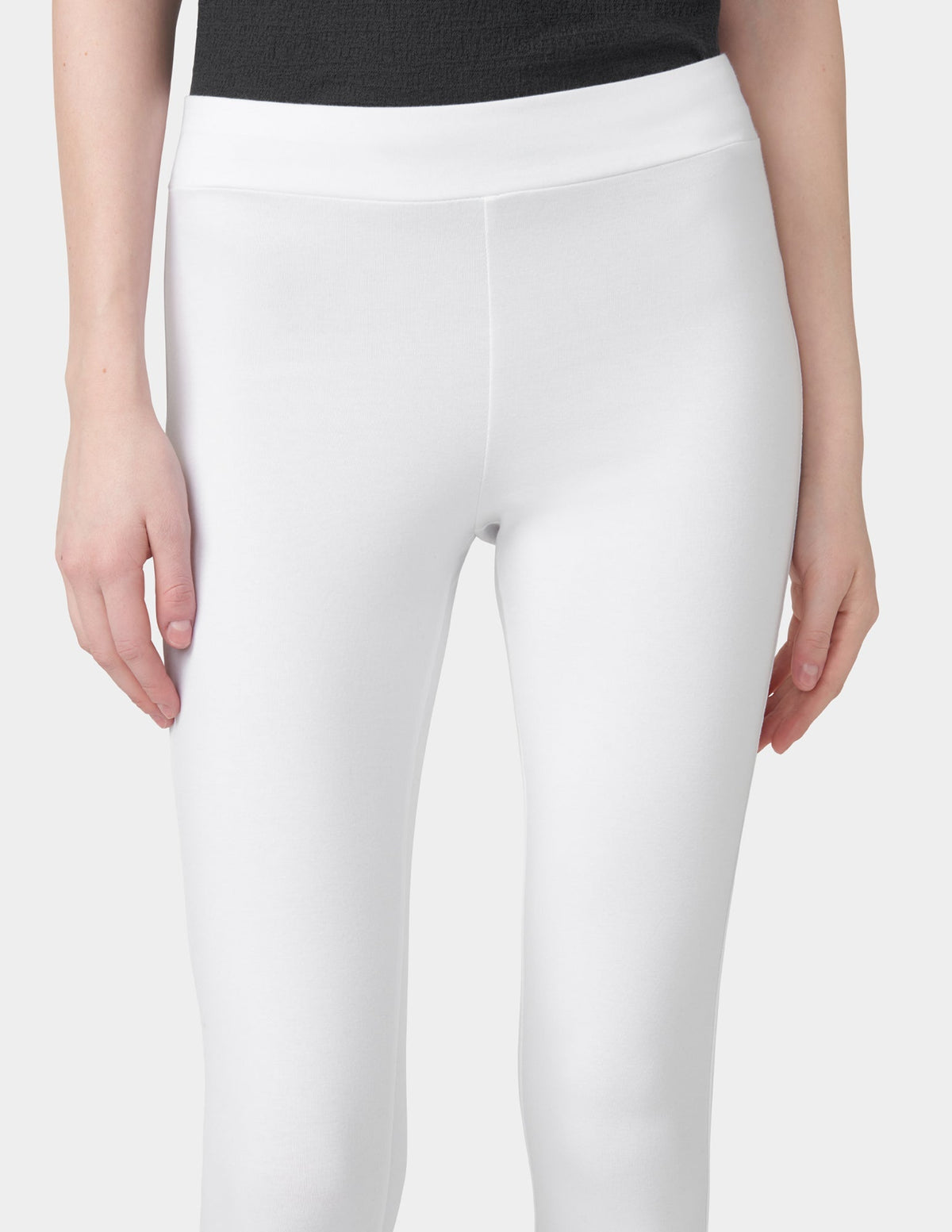 Wide Waistband Blackout Cotton Capri - White | Hue
