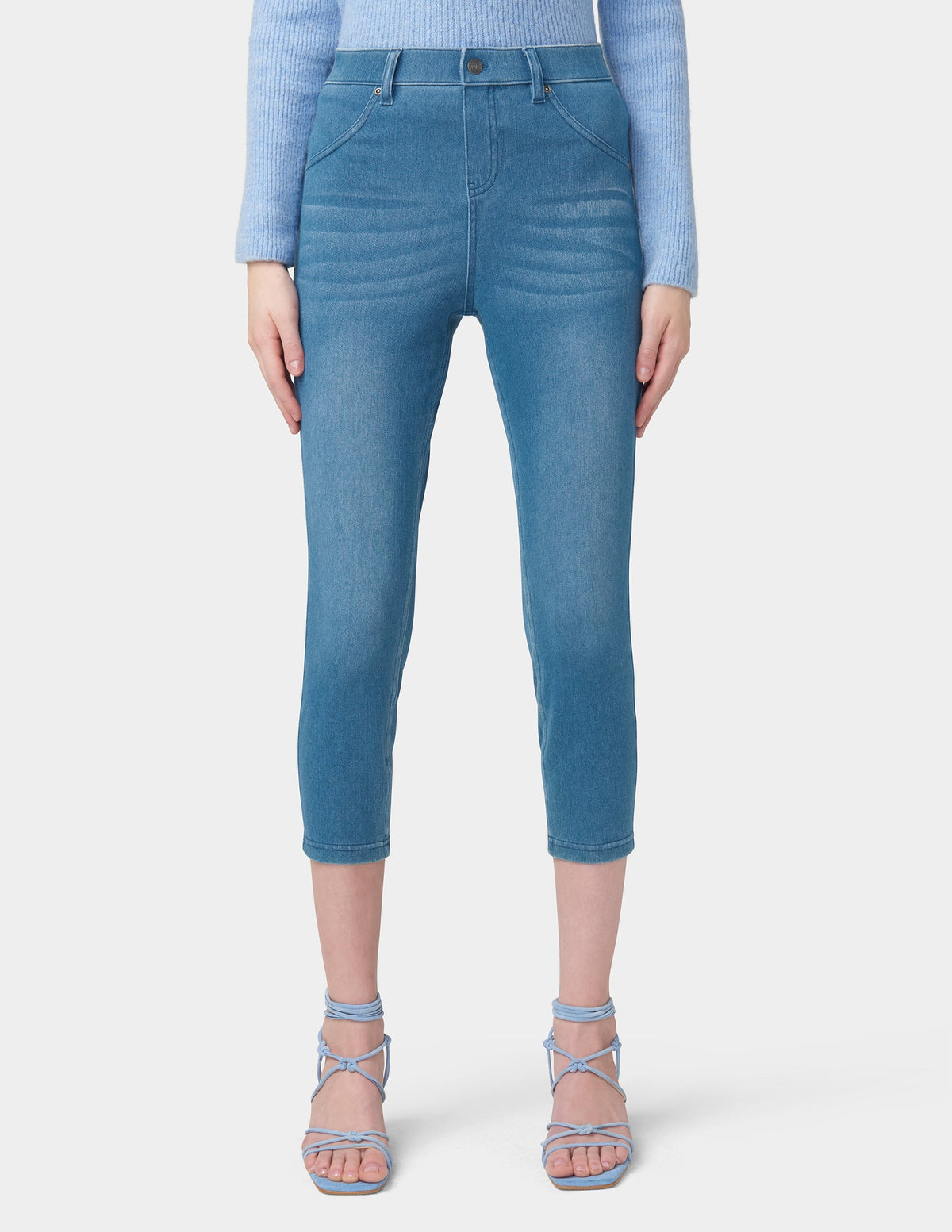 Hi-Rise Ultra Soft Denim Capri Legging - Medium Wash | Hue