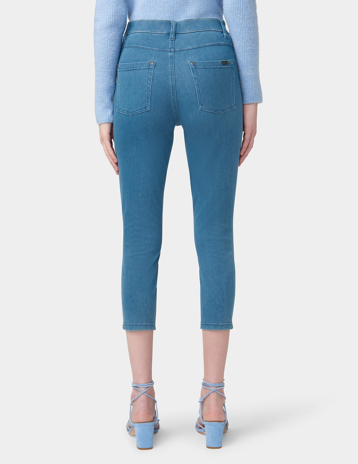 Hi-Rise Ultra Soft Denim Capri Legging - Medium Wash | Hue