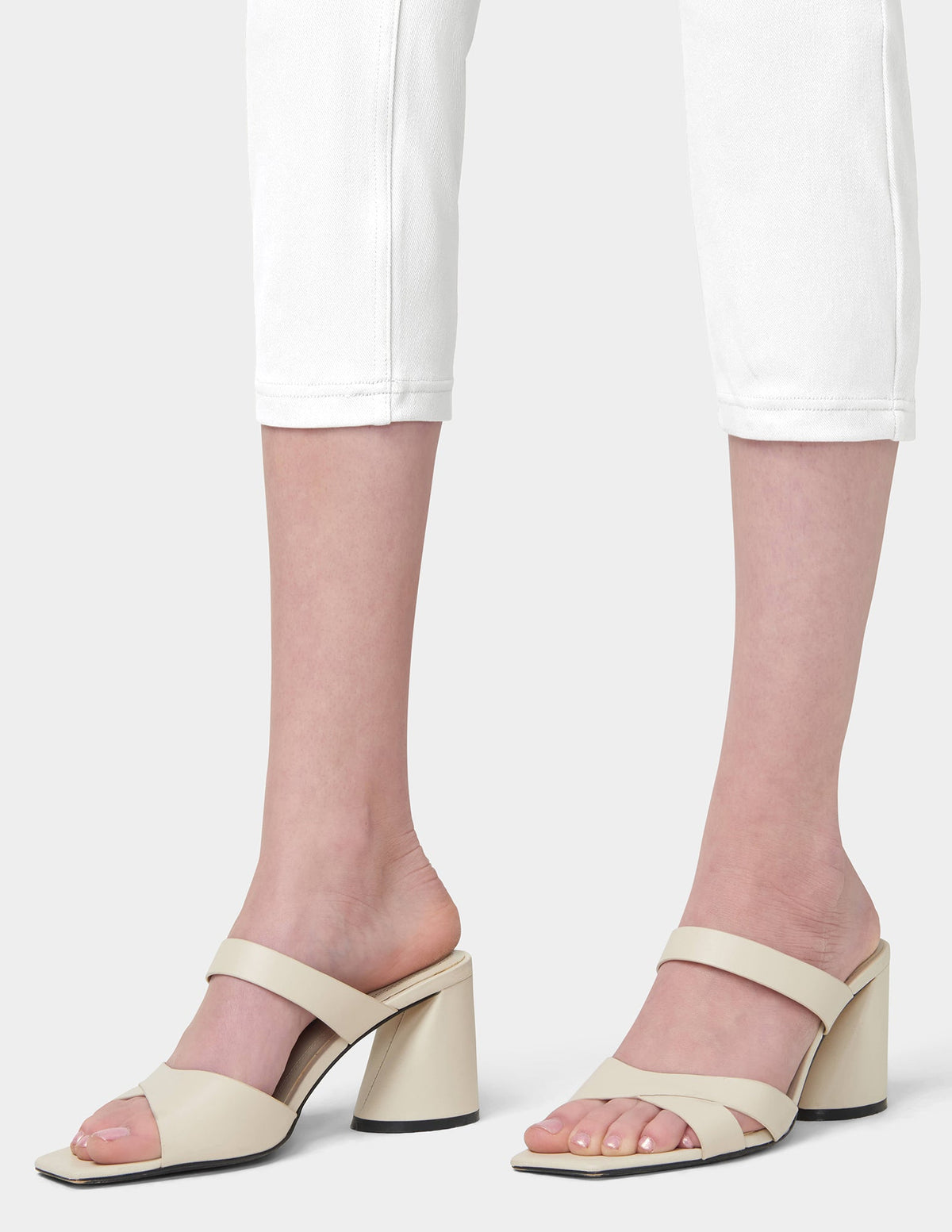 Denim Capri - White | Hue