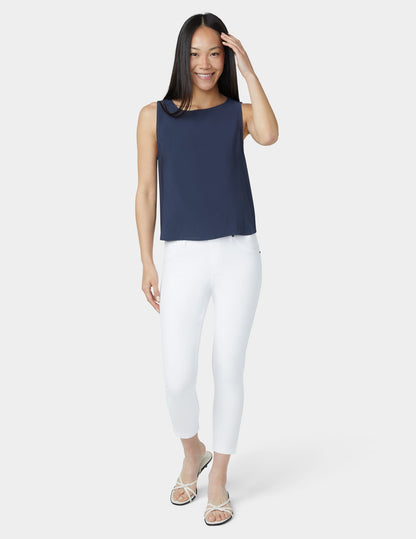 Essential Denim Mid-Rise Capri - White | Hue