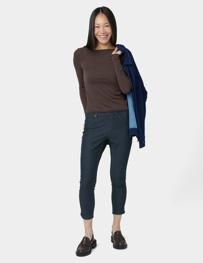 Essential Denim Mid-Rise Capri - Deep Indigo Wash | Hue