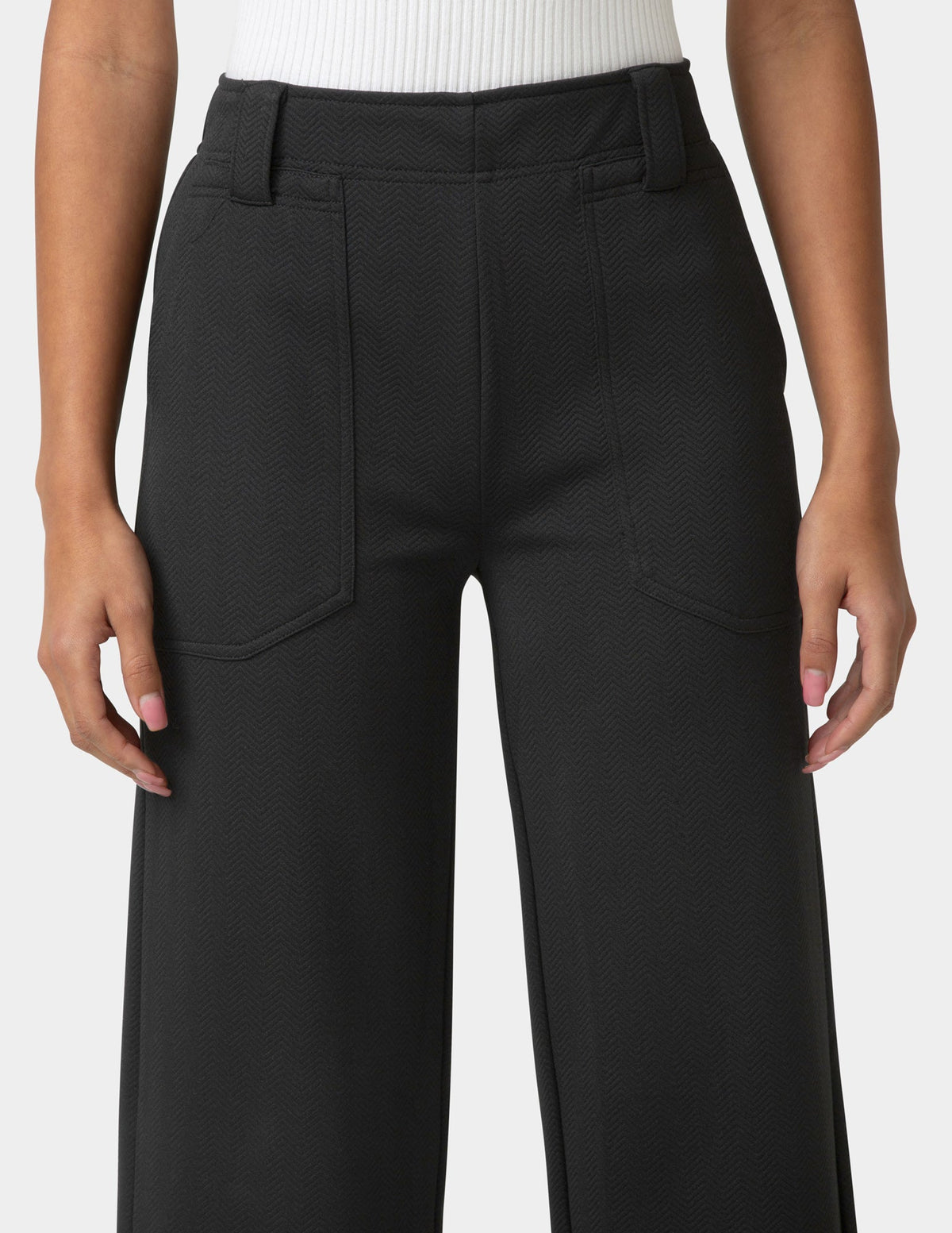 Textured Cropped Wide Leg Pant - Black | Hue