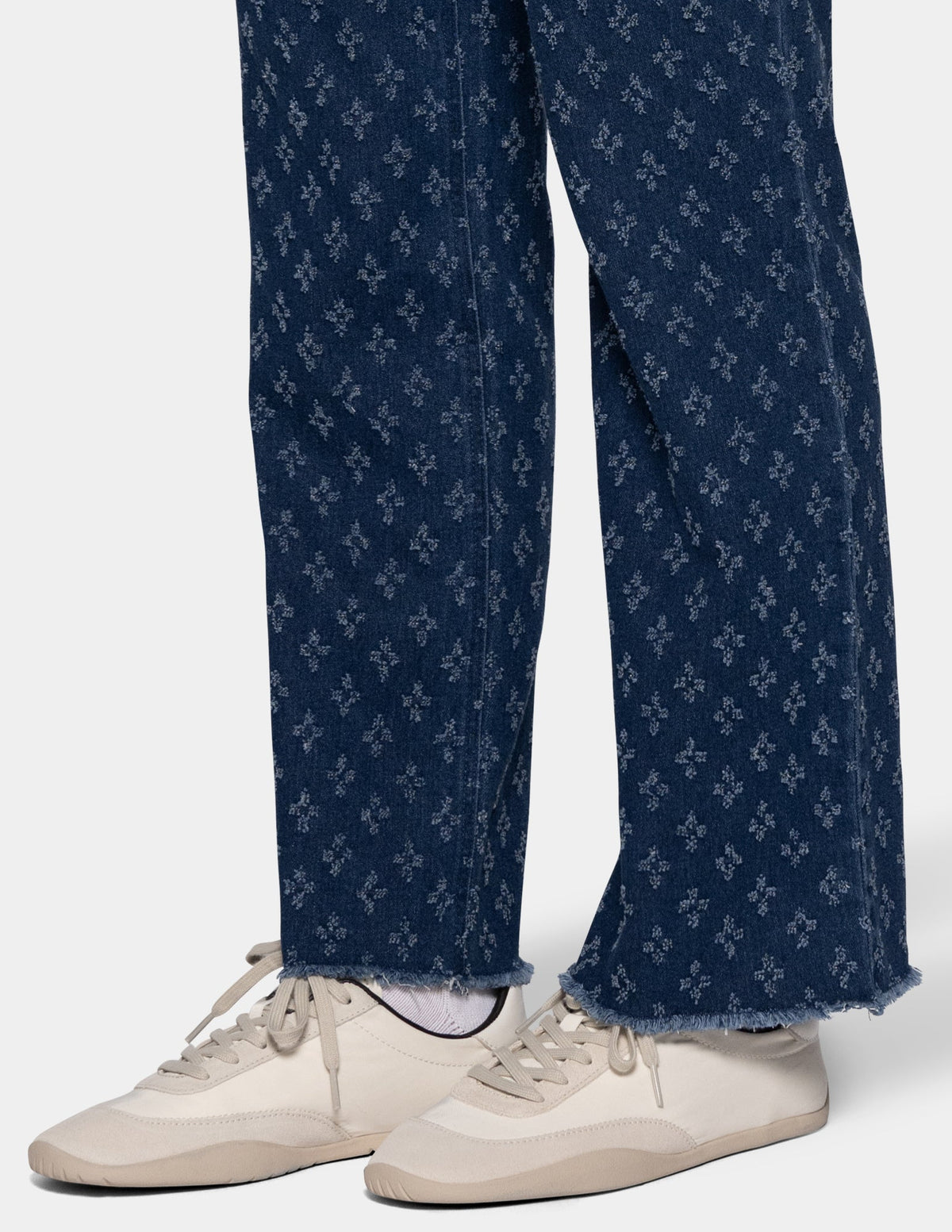 Textured Denim Straight Leg Legging - Medium Wash | Hue