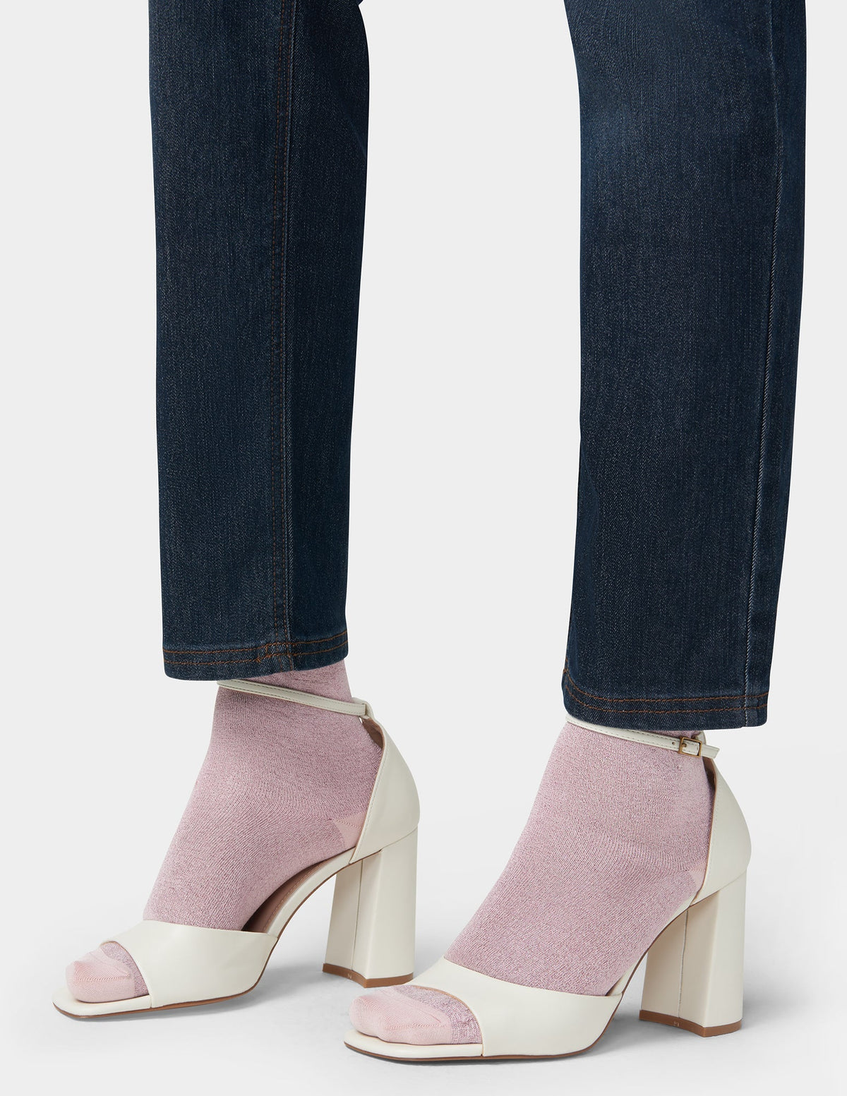 Straight Leg Jeans - Dark Rinse Wash | Hue