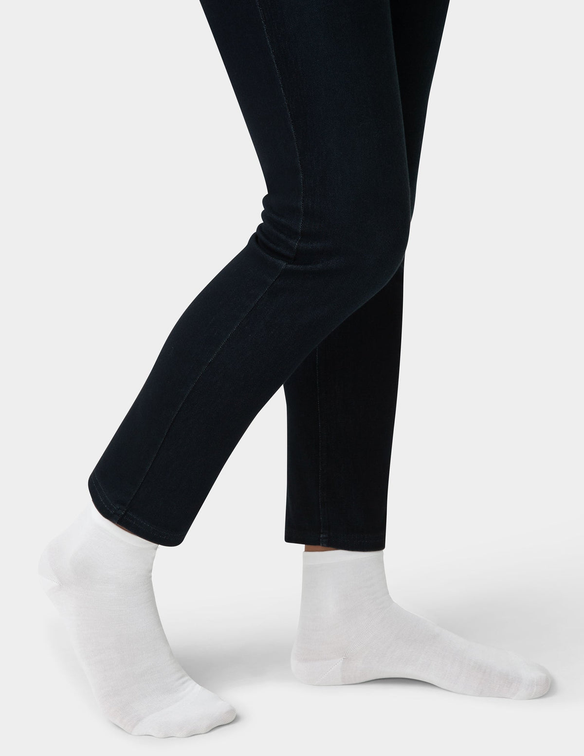 Sleek Sock - White | Hue