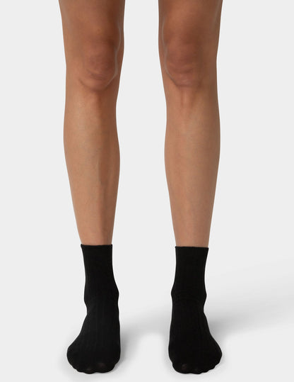 Silk Blend Cable Crew - Black | Hue